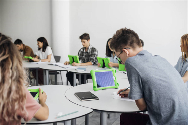 重庆女初中生可以读什么职业学校，重庆幼师大专有哪些学校-420